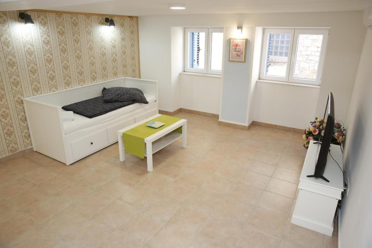 Holiday Home Yan With Bay View Vodice Exterior photo